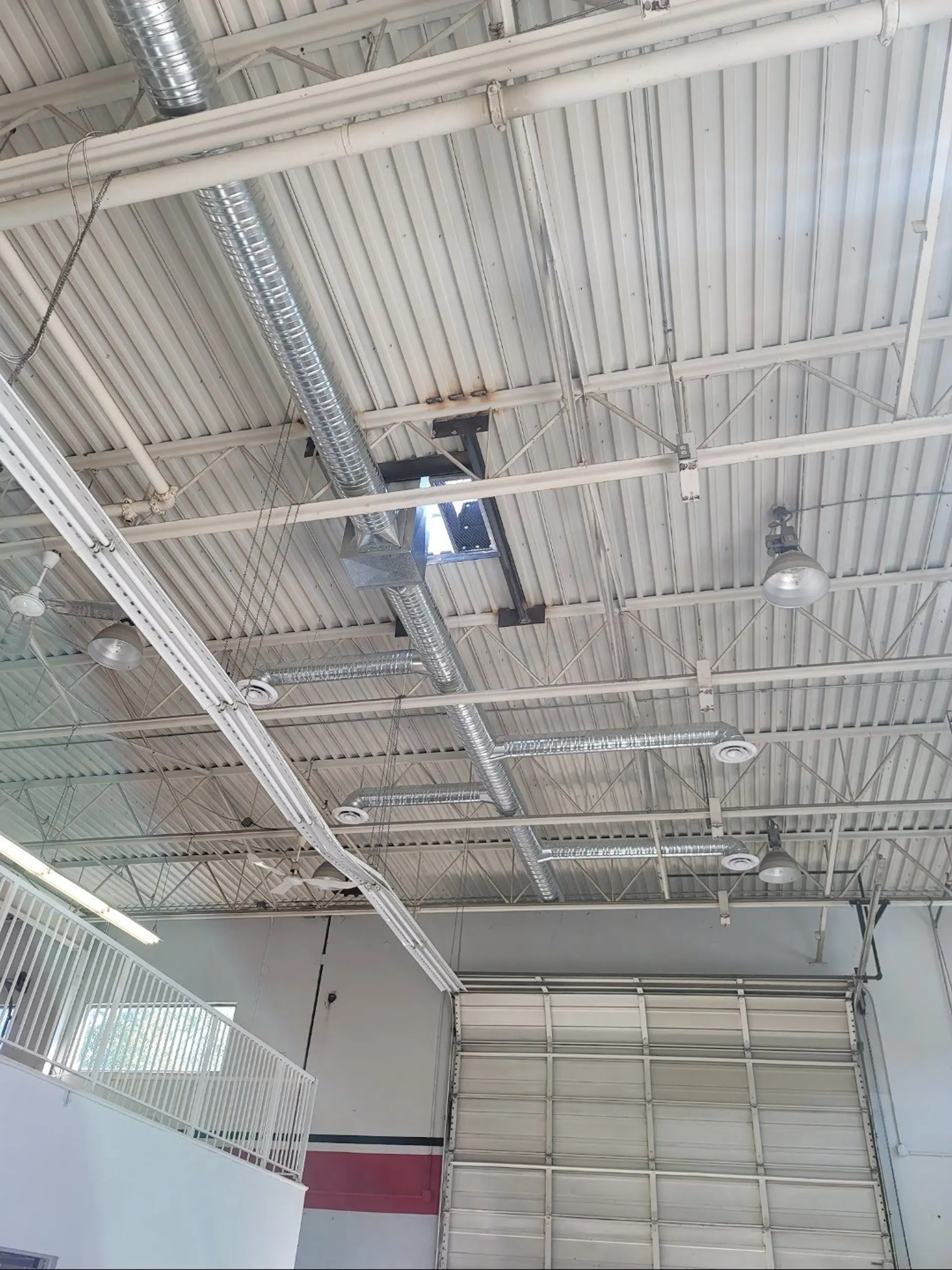 Commercial ductwork installation ceiling